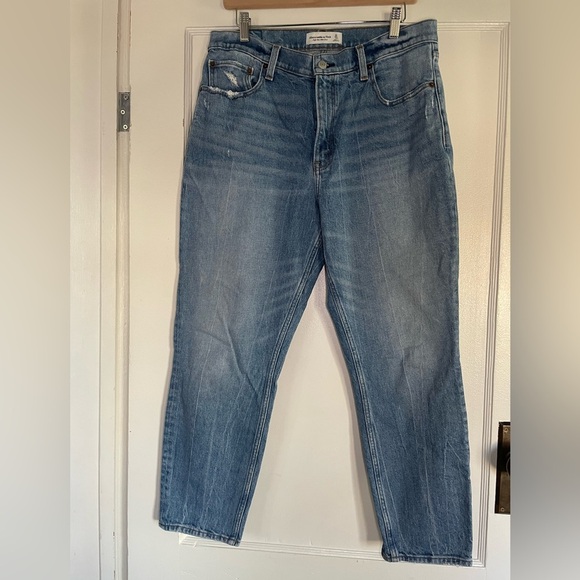 Abercrombie & Fitch Denim - Abercrombie High Rise Mom Jean